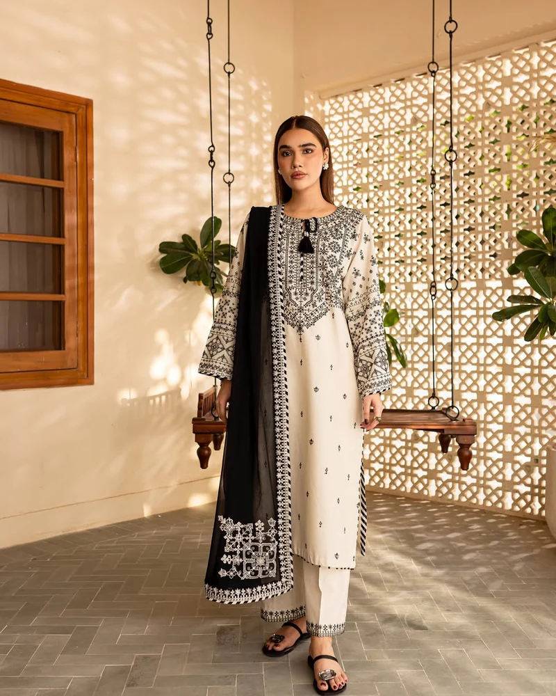 noorsattire__1744000627_3605261021624938321_53491999499 Noor-e-Neha 3PC - Image 1